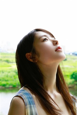 黑丝美女被操哭